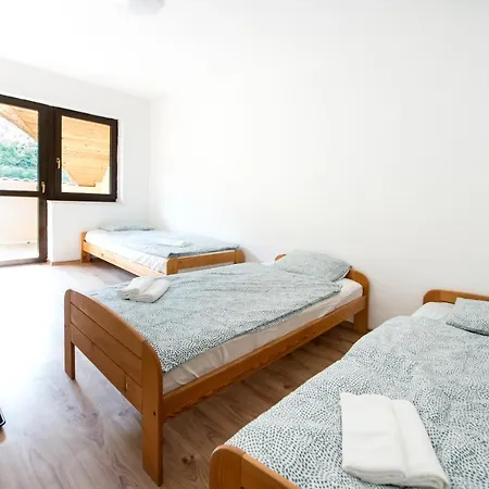 Ubytování U Autodromu Bed and breakfast Most